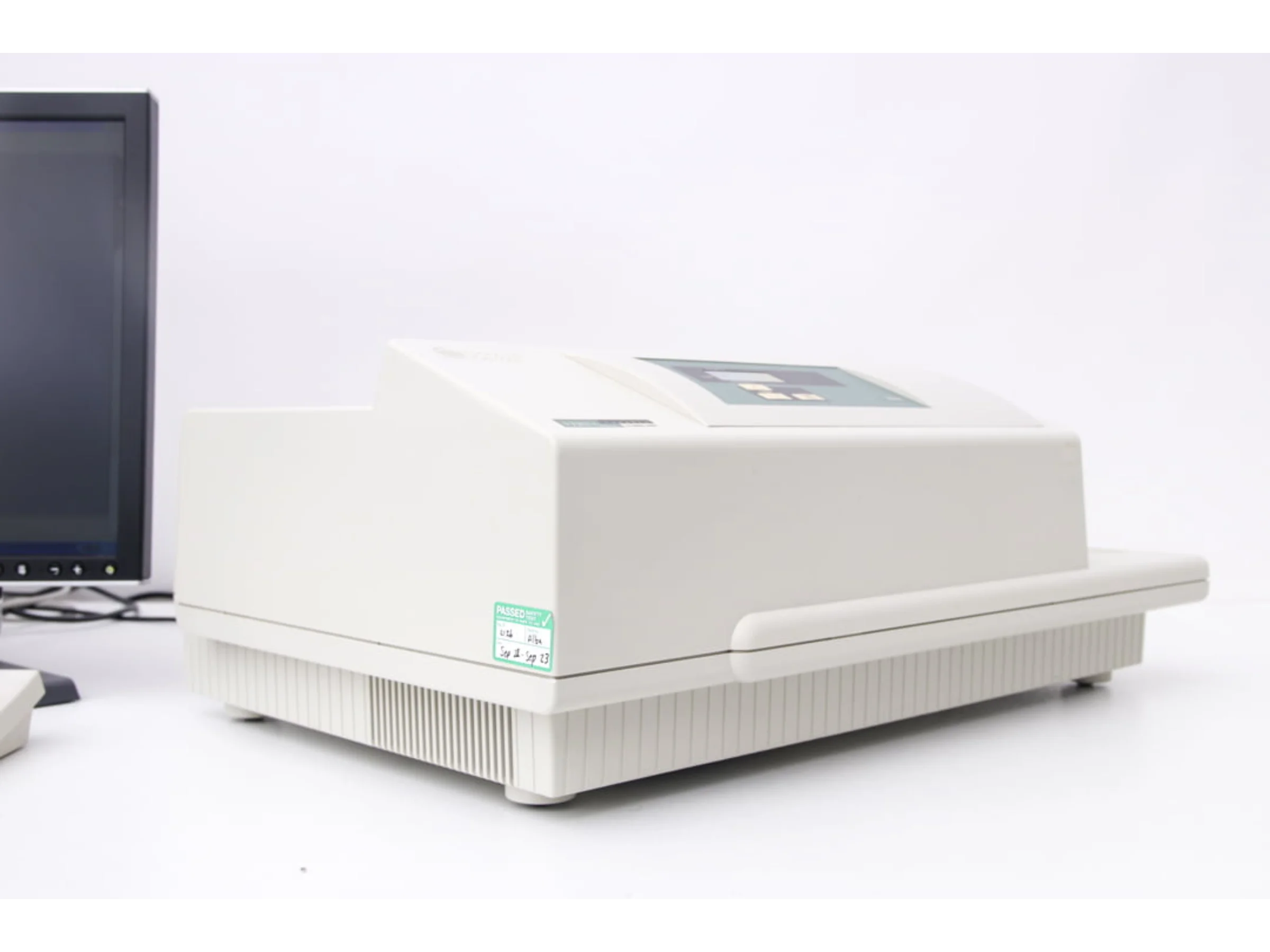 Molecular Devices Versamax Microplate Reader - Richmond Scientific