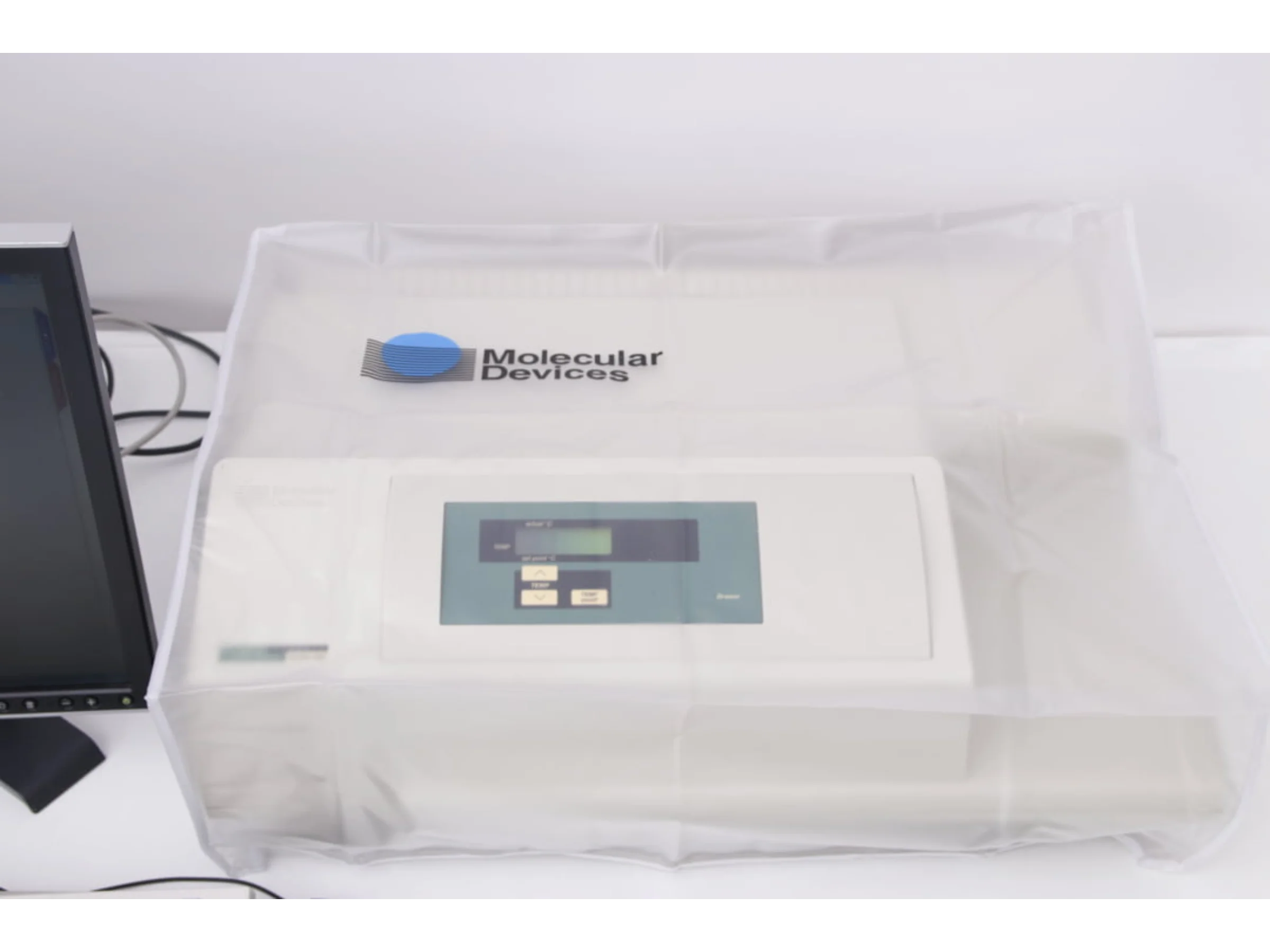 Molecular Devices Versamax Microplate Reader - Richmond Scientific