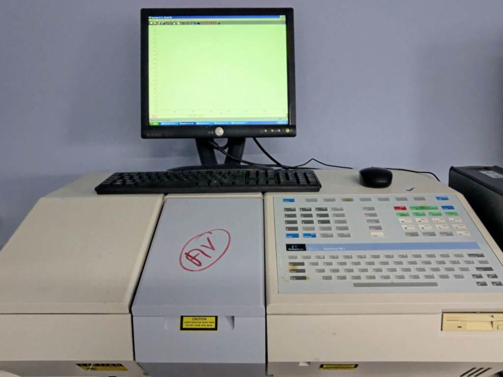 Perkin Elmer Spectrum RX1 FTIR Spectrometer - Richmond Scientific