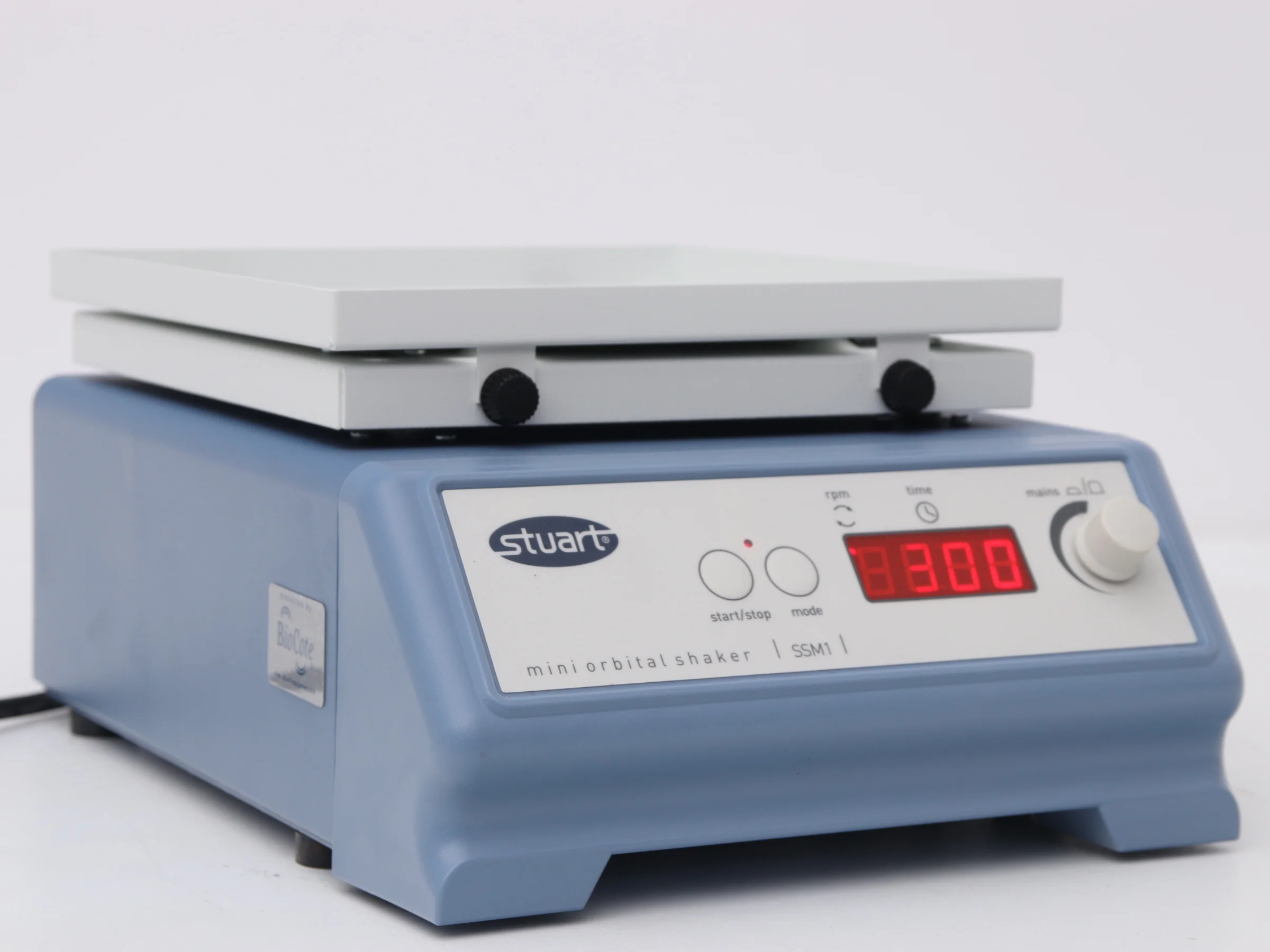 https://www.richmondscientific.com/wp-content/uploads/2023/08/Stuart-SSM1-mini-orbital-shaker-2.png.webp