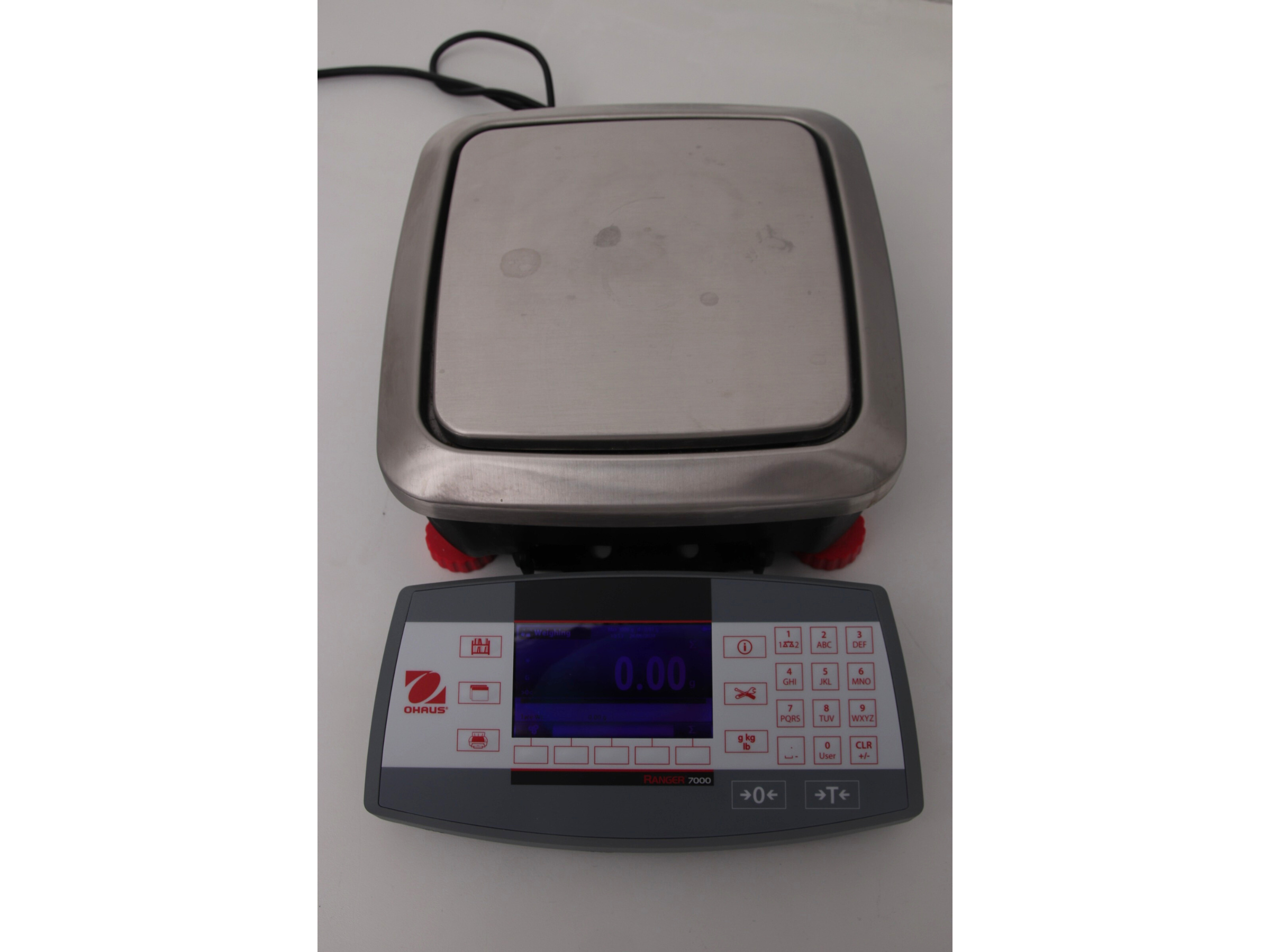 Ohaus Incubating Microplate Shaker 3mm | ISLDMPHDGL - Richmond Scientific