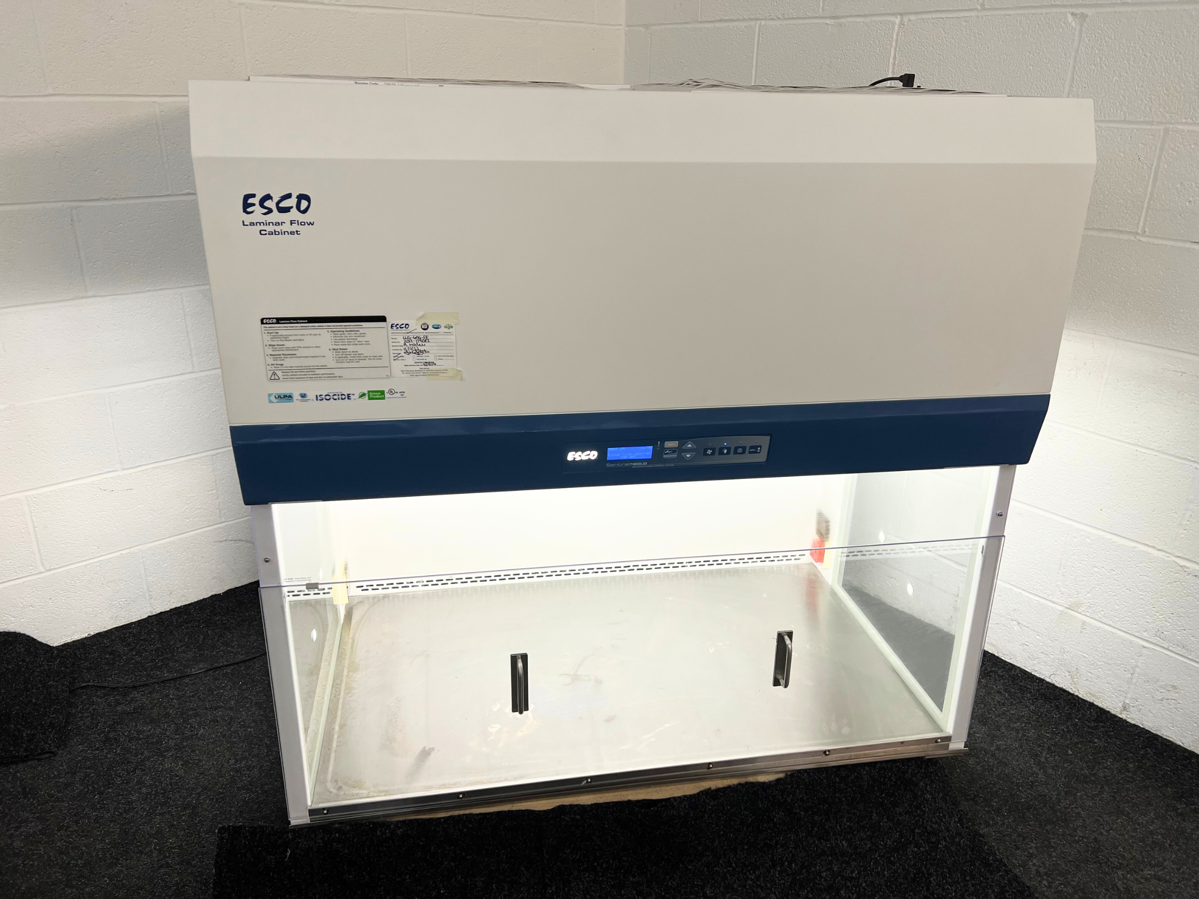 Esco Airstream Gen 3 Laminar Flow Cabinet